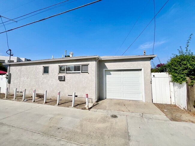 Building Photo - 4345 Central Ave