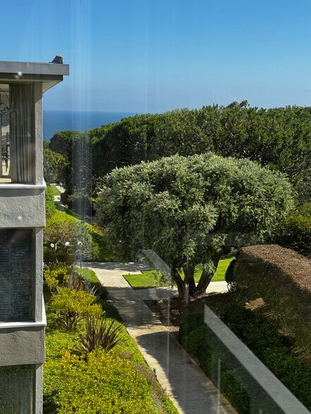 Building Photo - 32653 Seagate Dr