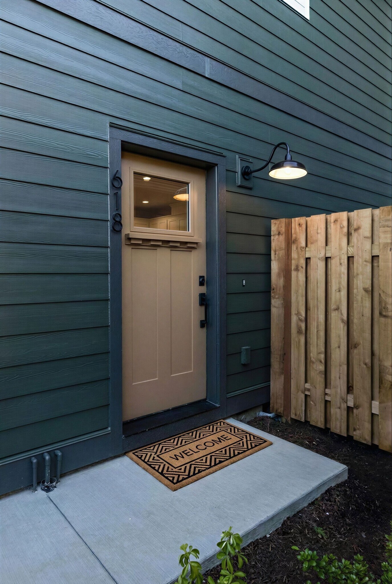 Building Photo - 618 SE 5th St