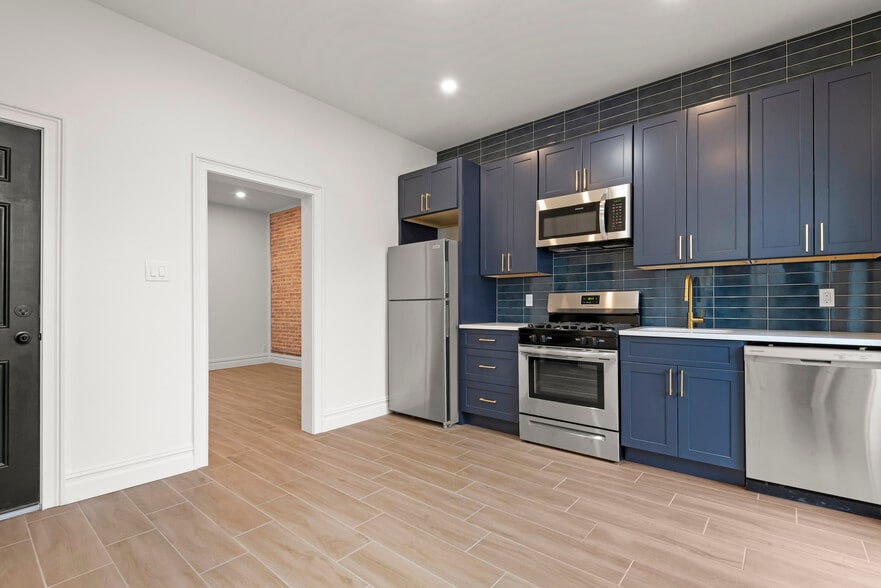 Building Photo - 522 23rd St