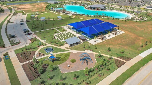 Building Photo - 4985 Blue Beetle Rdg Dr