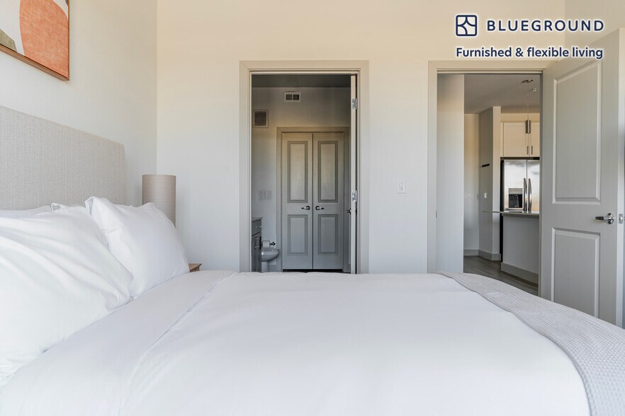 Building Photo - 11600 Spirit Dr