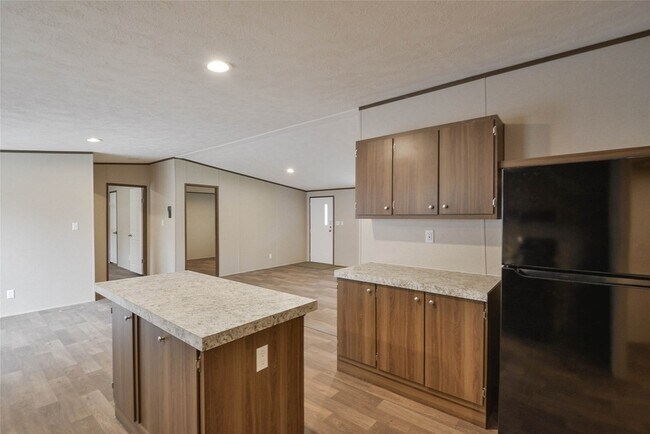 Building Photo - 25150 Faraway Ln