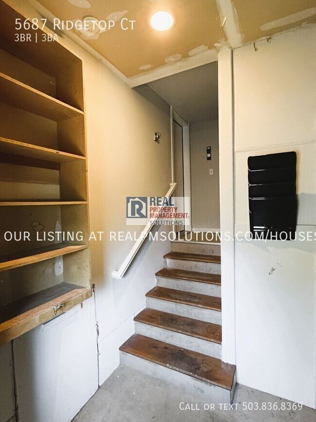 Building Photo - 5687 Ridgetop Ct