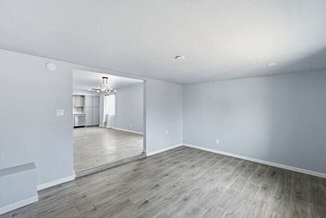 Building Photo - Spacious 3BR/2BA Tucson Retreat with 2-Car Garage & Expansive Patio