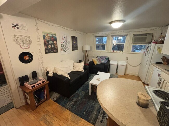 Interior Photo - 234