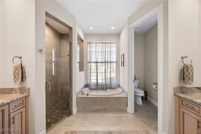 Building Photo - 1871 Dogwood Dr