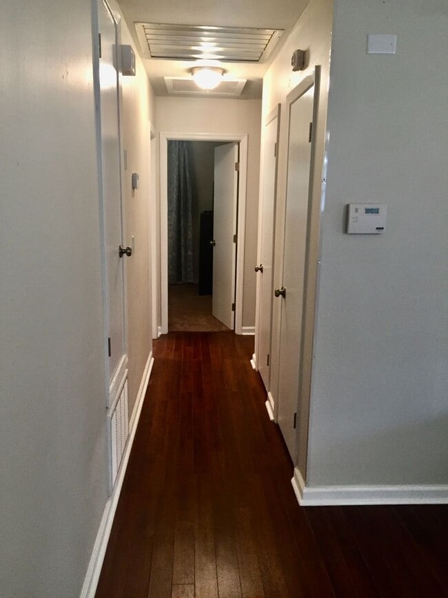 Building Photo - TURN KEY FULLY FURNISHED RENTAL