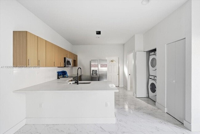 Building Photo - 1126 NW 28th St