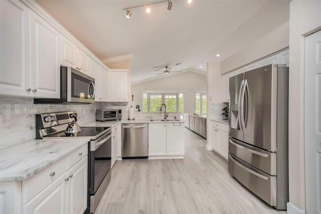 Building Photo - 11030 Harbour Springs Cir