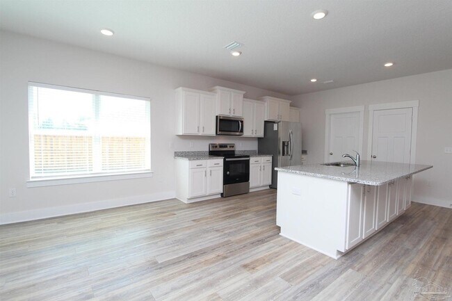 Building Photo - 10988 Coues Dr