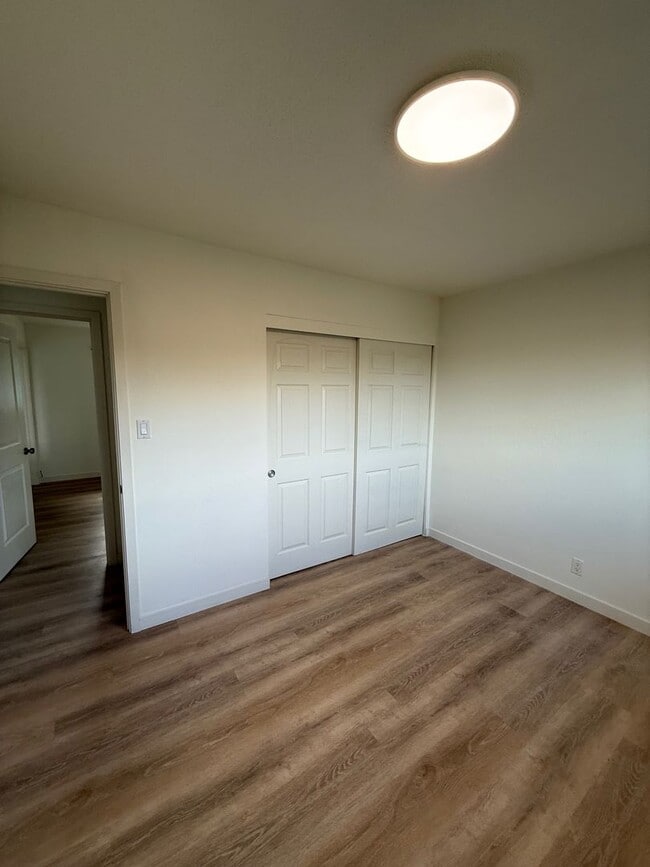 Building Photo - 3 Bedroom/2 Bathroom Single Story Home In Rohnert Park