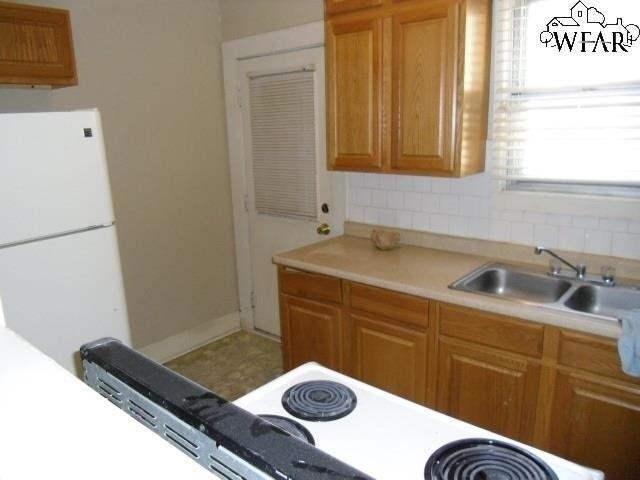 Building Photo - 2002 Tilden St