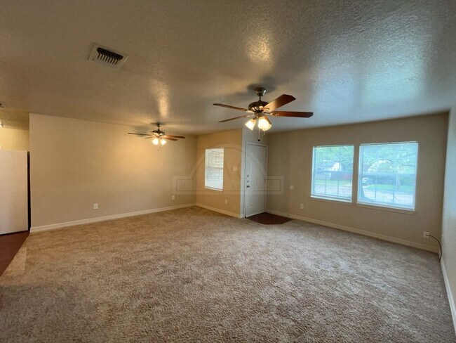 Building Photo - 1603 Massey St