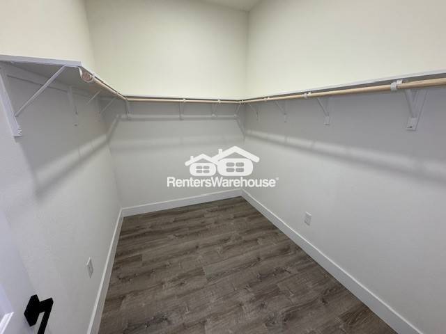 Building Photo - 664 Rolling Hills Dr