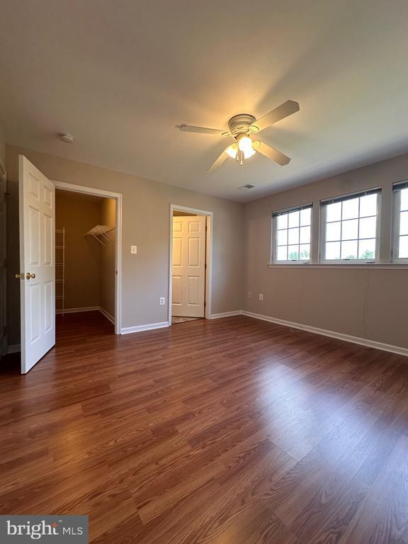 Building Photo - 9400 Birchwood Ct W