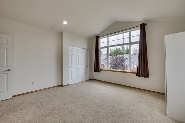 Building Photo - For Rent | Stunning 4-Bedroom Home in Brookside Estates