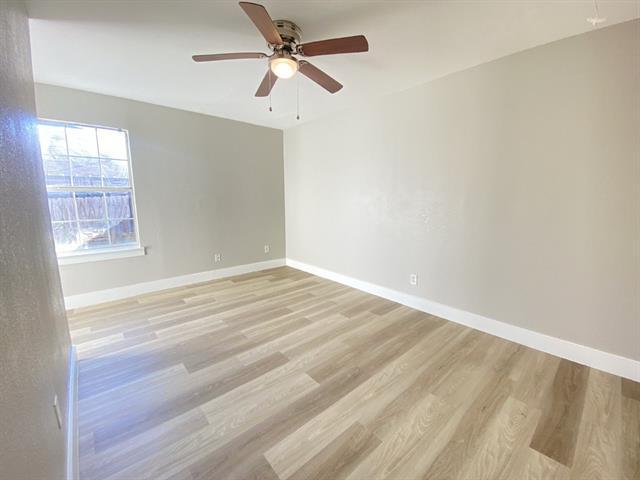 Building Photo - 5125 Sunshine Dr