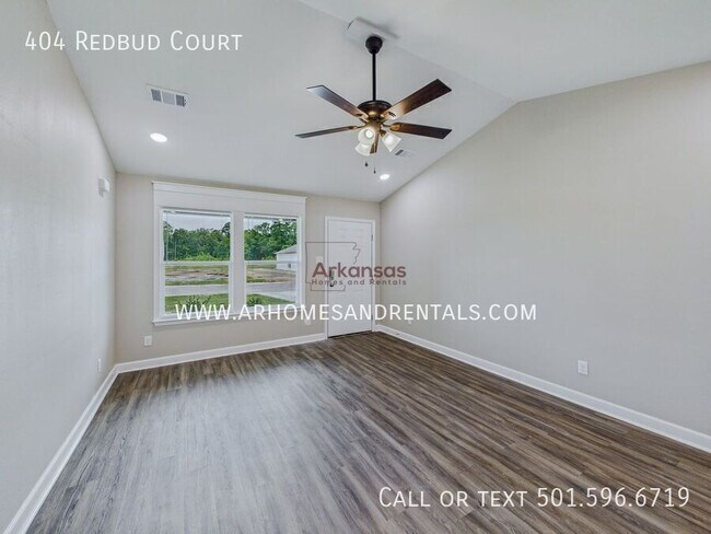 Building Photo - 404 Redbud Ct