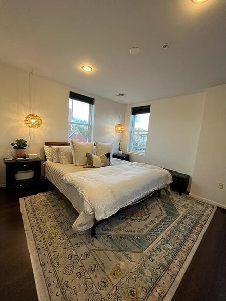 Building Photo - 2517 Saint Paul St