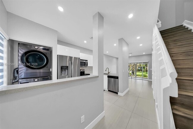 Building Photo - 358 SW 122nd Ave