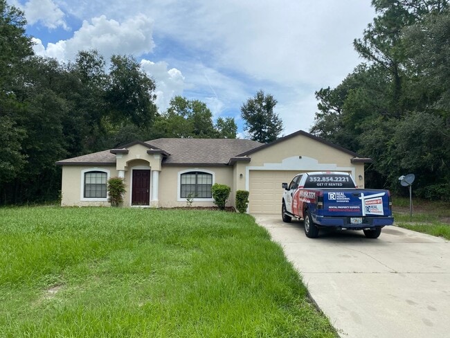 Primary Photo - Desirable SW Ocala Neighborhood 3/2/2 **Wo...