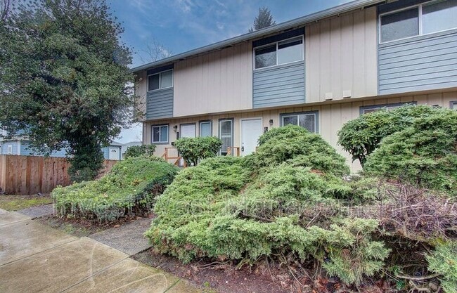 Building Photo - 224 NW 12th Ave