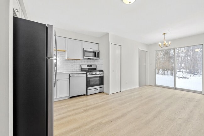 Building Photo - 38198 Hixford Pl