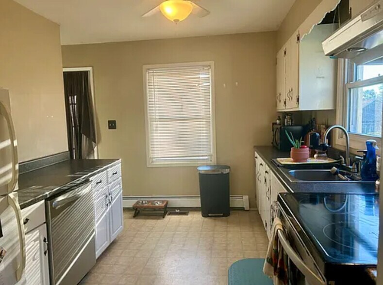Kitchen 3 - 577 Burroughs Street