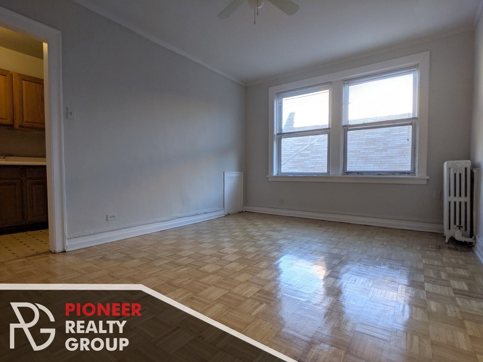 Building Photo - 711 W Belmont Ave