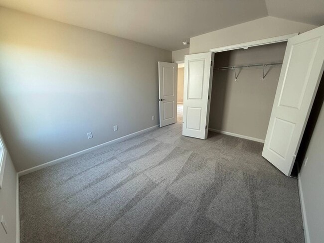 Building Photo - 749 Count Fleet Ct