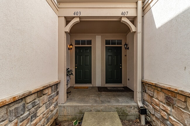 Building Photo - 403 Shadow Creek Dr
