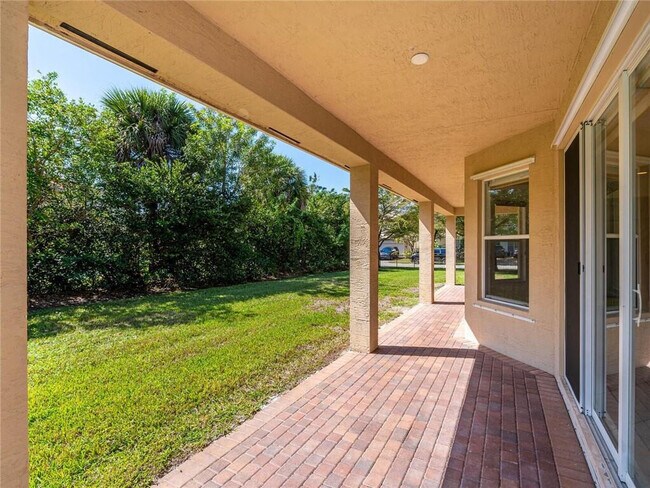 Building Photo - 17464 SW 47th Ct
