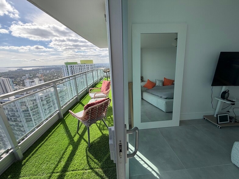 Building Photo - 92 SW 3rd St