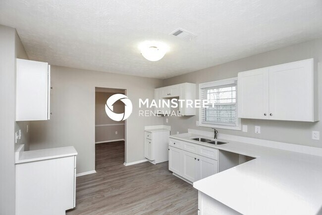 Building Photo - 4 Bedroom Pet-Friendly Home in Kennesaw, G...