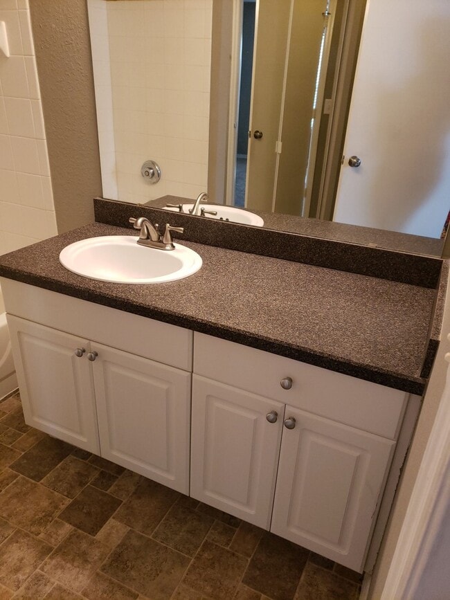 Building Photo - Cute Move in Ready property in Fleming Island! 2BR/2Bath