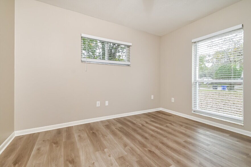 Building Photo - 3406 Westfield Dr