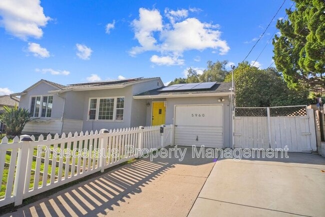 Building Photo - 5960 Nagel St