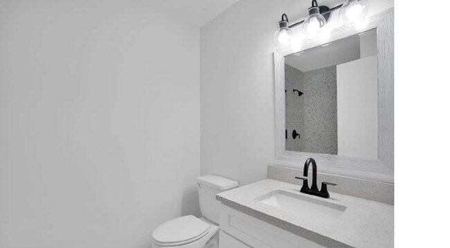 Building Photo - 1010 San Remo Rd