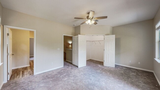 Building Photo - Beautiful 2/2 stand alone home in Santa Ro...