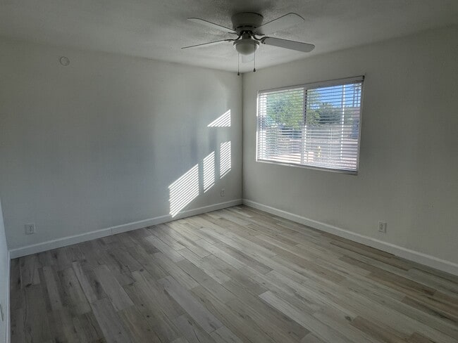 Building Photo - 824 W Romo Jones St