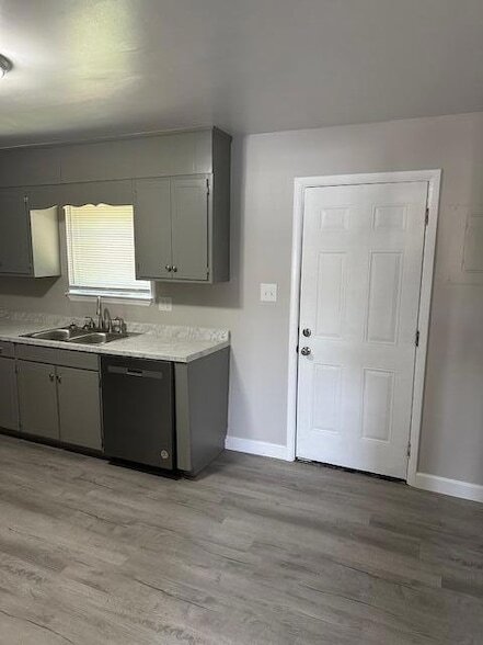 Building Photo - 4100 N Ocoee St