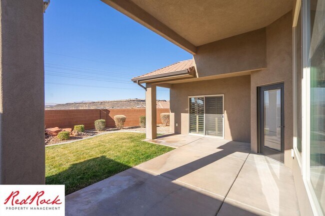 Building Photo - Pet-Friendly 3 Bedroom Home In A Great Neighborhood