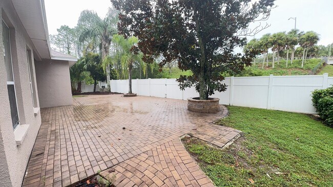 Building Photo - 4 Bedroom Home For Rent in Lutz!