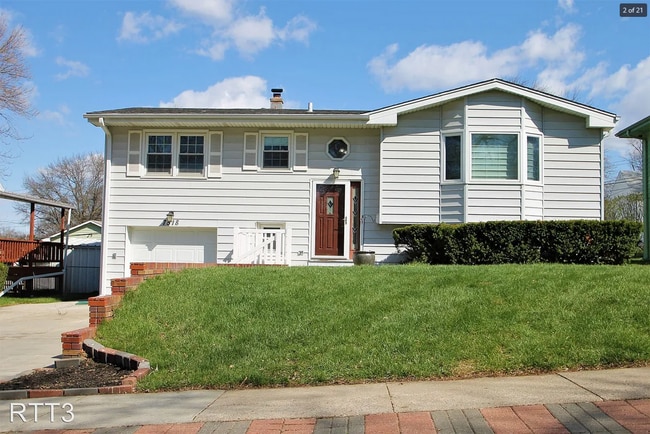 Primary Photo - 4 Bedroom / 3 Bath Home off of 72nd and Gr...