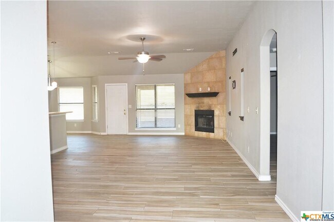 Building Photo - 5504 Spring Valley Dr