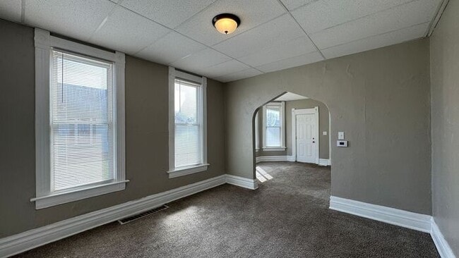 Building Photo - Charming 3-Bedroom Home with Convenient Lo...