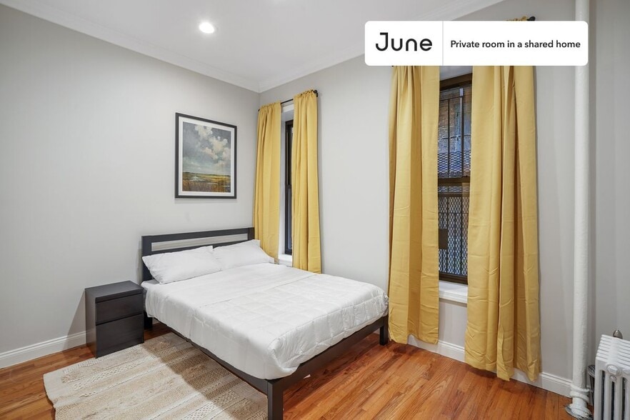 Primary Photo - Room in Shared 3 bed/1 bath home