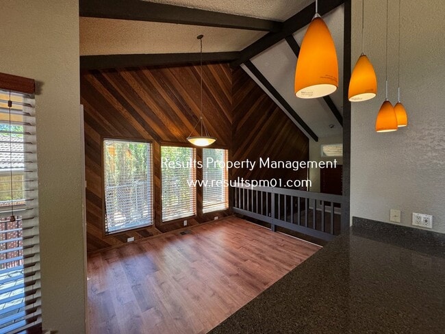 Building Photo - Rustic Rocklin 3 Bed Home