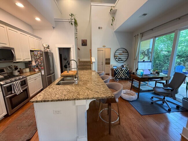 Building Photo - 3 Bedroom 2.5 Bath House in Moultrie Park ...